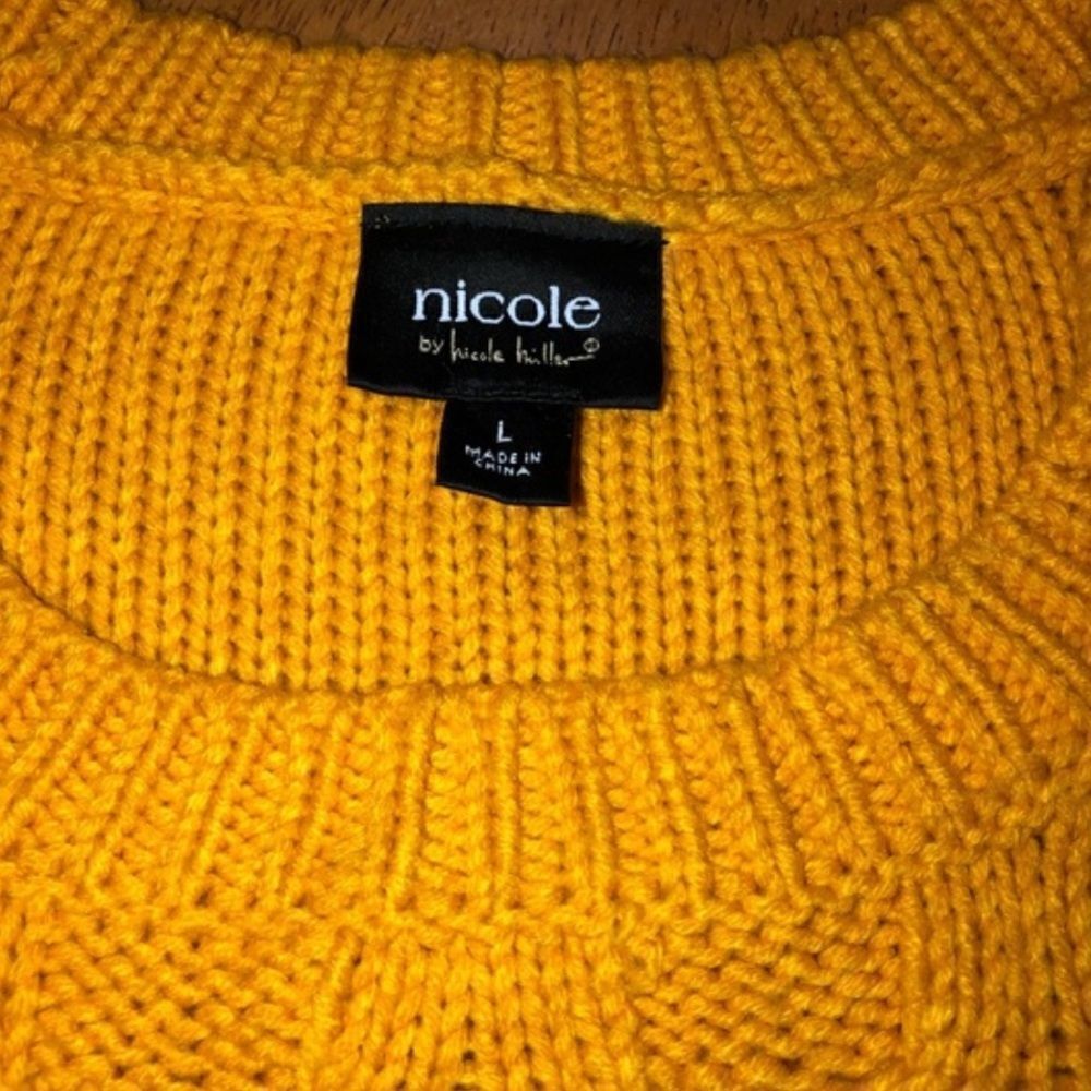 ✨ Nicole Miller cable Knit Zip Sweater✨ - Picture 3 of 4